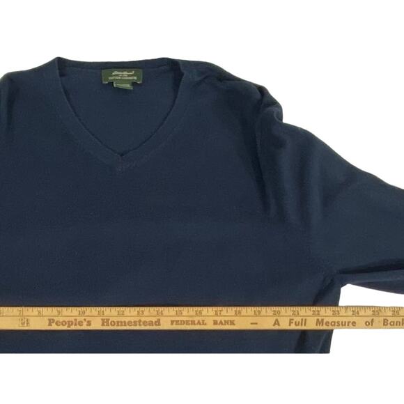 Eddie Bauer Mens Sweater Size Large Navy Blue Cotton Cashmere Blend V Neck - Picture 6 of 7